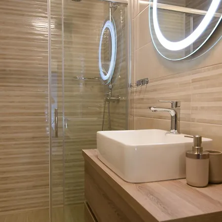公寓 Barbara & Zoran With Free Parking And Heated Swimming Pool