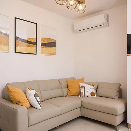 公寓 Barbara & Zoran With Free Parking And Heated Swimming Pool