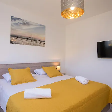 Barbara & Zoran With Free Parking And Heated Swimming Pool * 希杰·弗朗吉卡