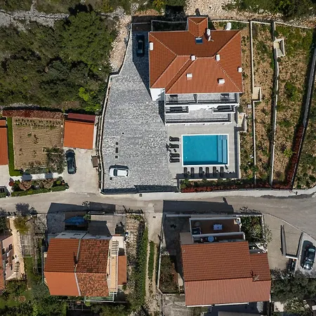 公寓 Barbara & Zoran With Free Parking And Heated Swimming Pool