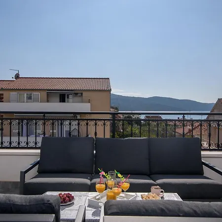 Barbara & Zoran With Free Parking And Heated Swimming Pool 公寓 *