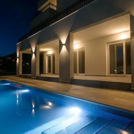 公寓 Barbara & Zoran With Free Parking And Heated Swimming Pool *