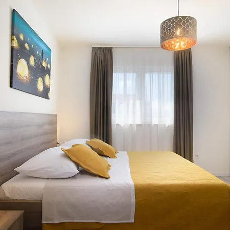 Barbara & Zoran With Free Parking And Heated Swimming Pool 公寓 *