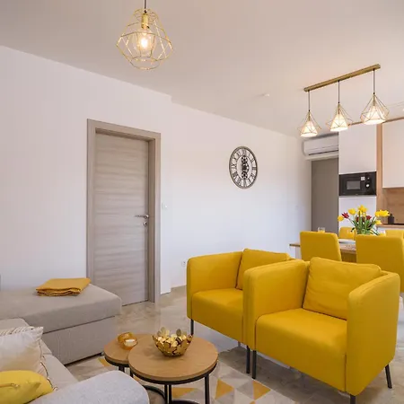 Apartmán Barbara & Zoran With Free Parking And Heated Swimming Pool