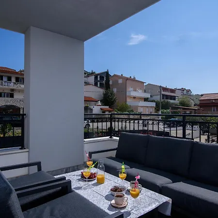 Apartmán Barbara & Zoran With Free Parking And Heated Swimming Pool Seget Vranjica