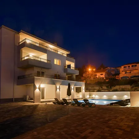 Barbara & Zoran With Free Parking And Heated Swimming Pool * 希杰·弗朗吉卡