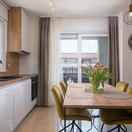 Apartmán Barbara & Zoran With Free Parking And Heated Swimming Pool *